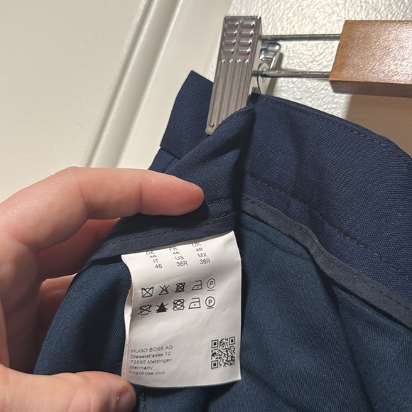 Hugo Boss wool/mohair Blue double breasted slim fit suit size 36R - Picture 6 of 7